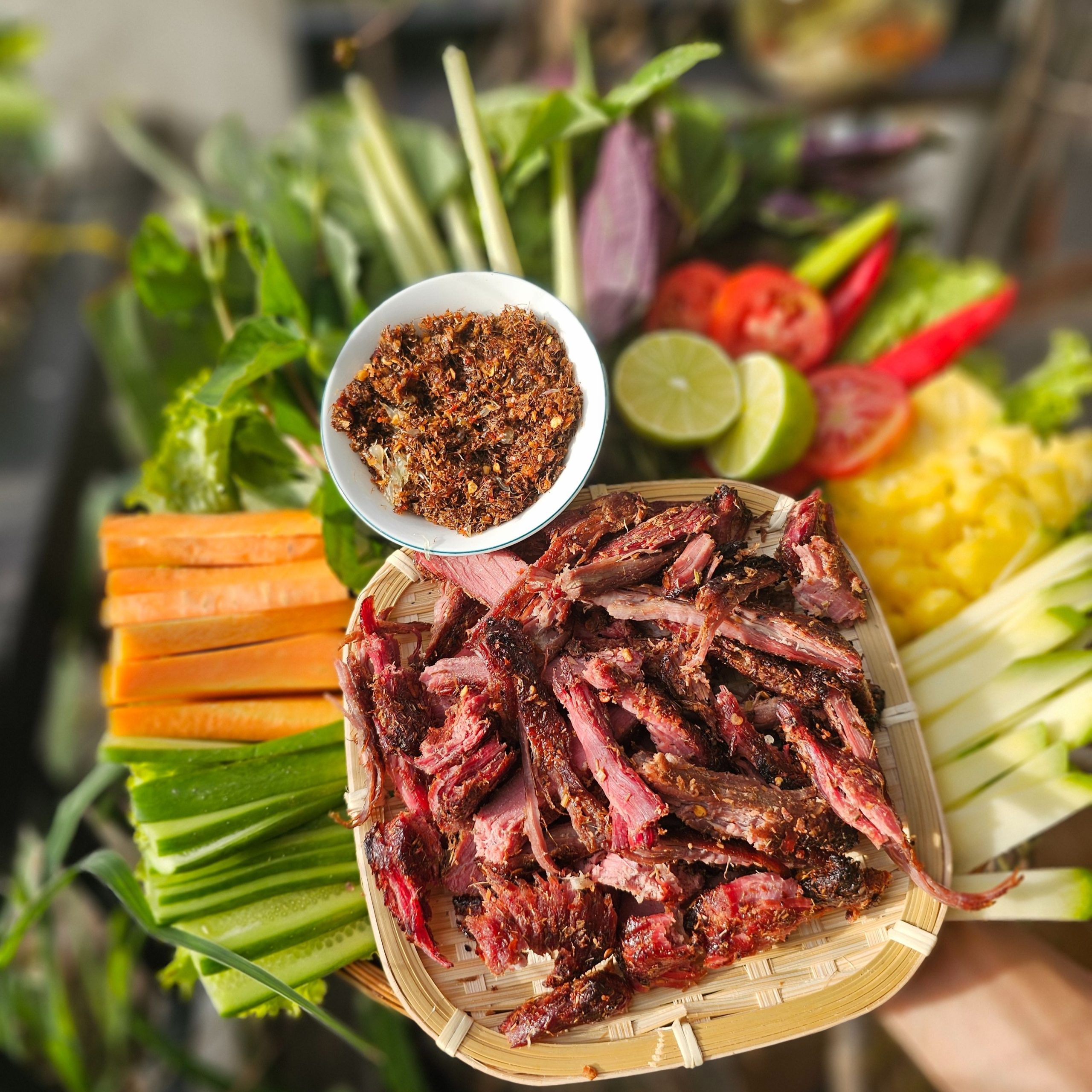 Bò 1 nắng muối kiến vàng - Ảnh 3